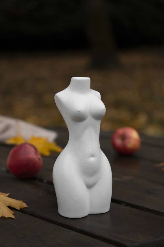 Ljusstake - Femina helfigur hvit 23,5cm