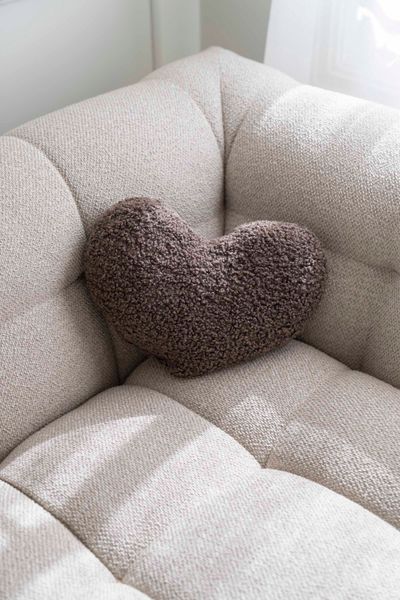 Huvudbild Kudde Hjärta 35x33cm - Brun