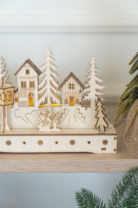Trähus – Grannar 45cm