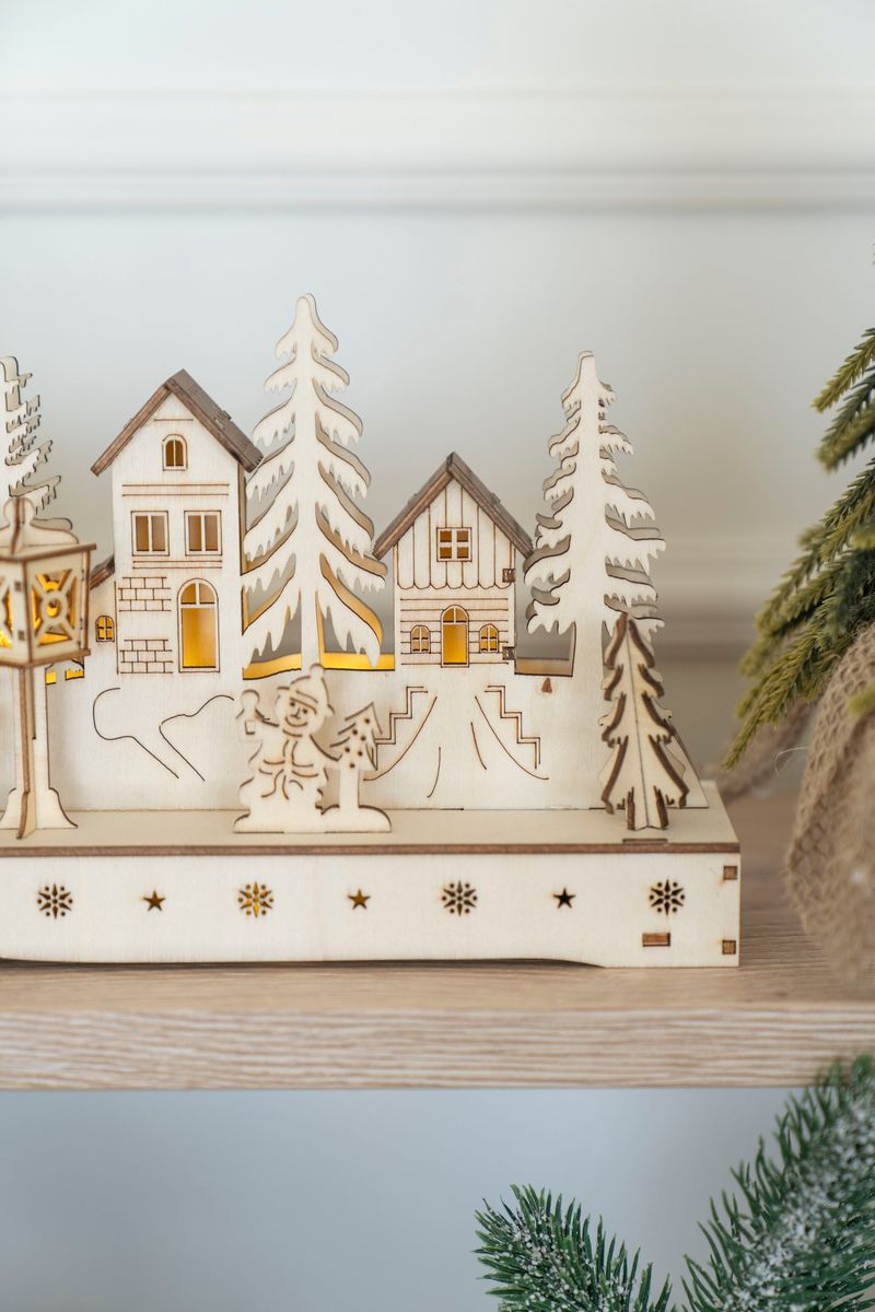 Trähus – Grannar 45cm