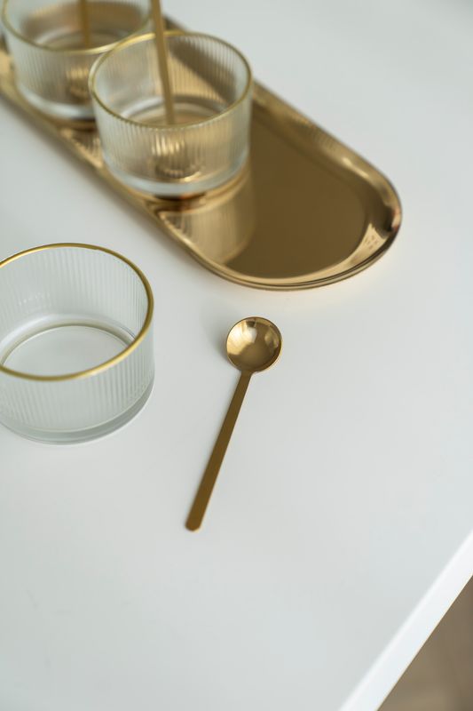 Serveringsset med skålar och fat – Guld